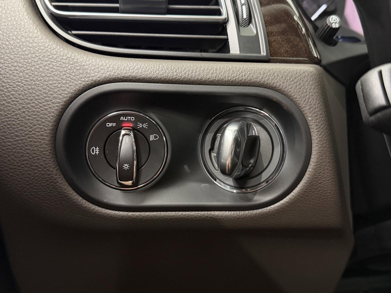 2026 Porsche Macan Newark DE