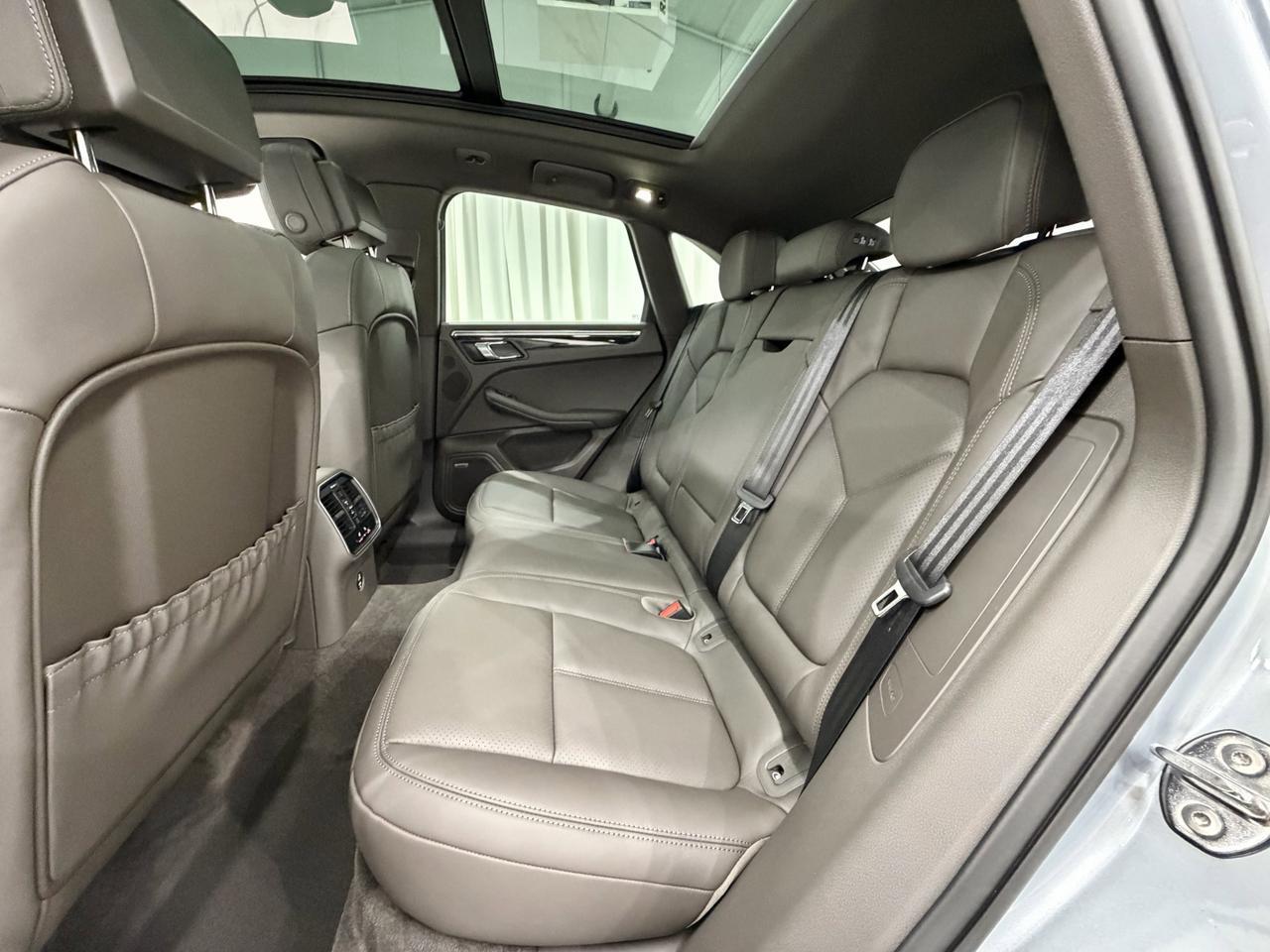 2026 Porsche Macan Newark DE