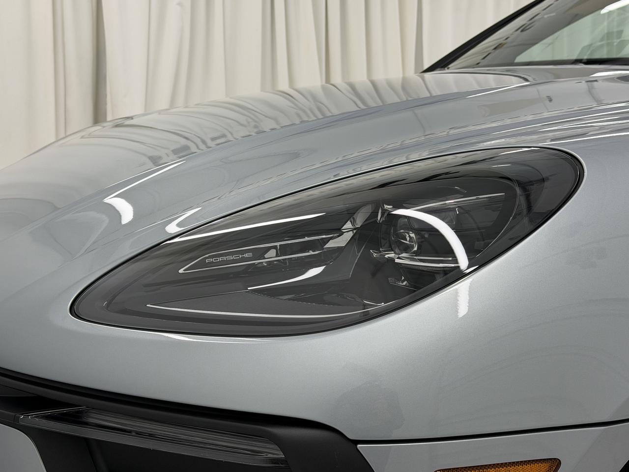 2026 Porsche Macan Newark DE