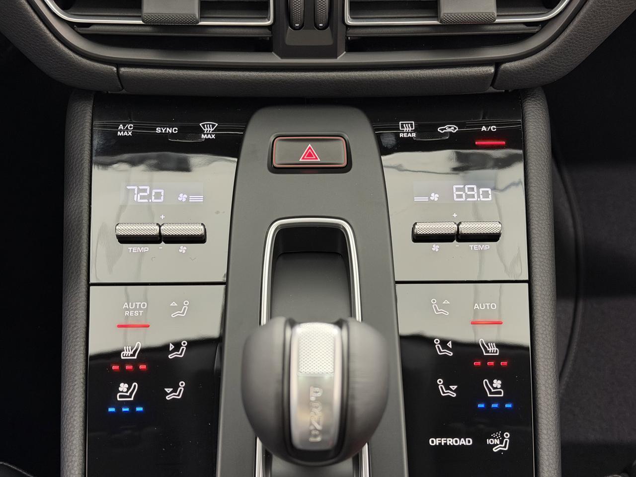 2026 Porsche Macan Newark DE