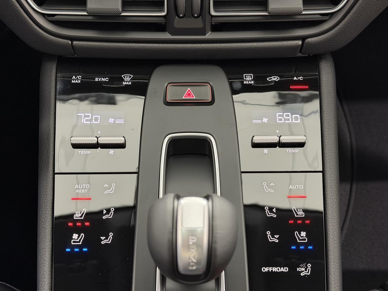 2026 Porsche Macan Newark DE