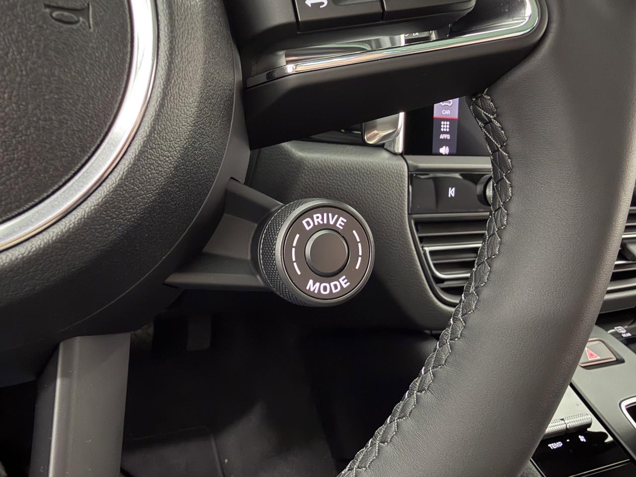 2026 Porsche Macan Newark DE