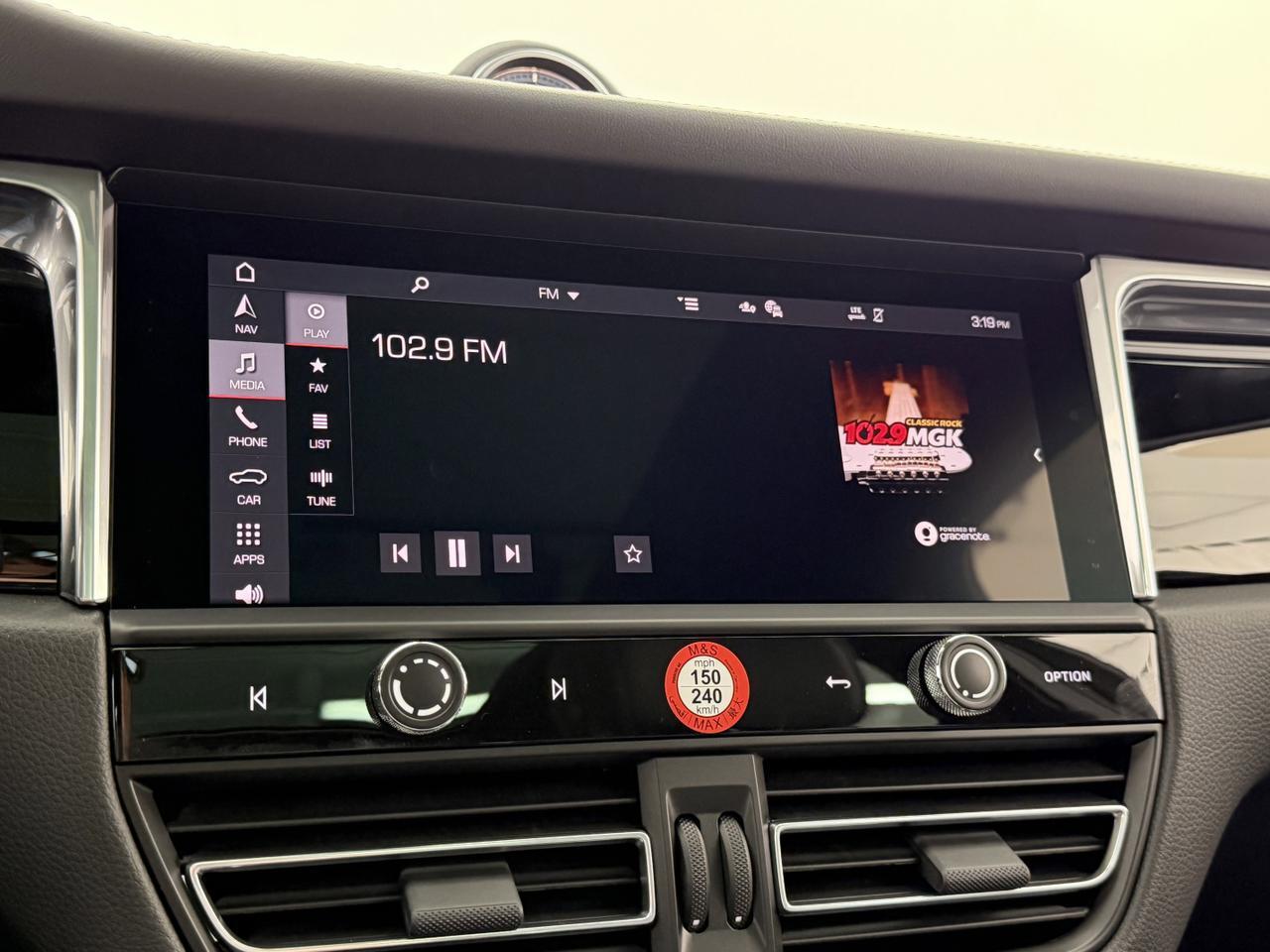 2026 Porsche Macan Newark DE