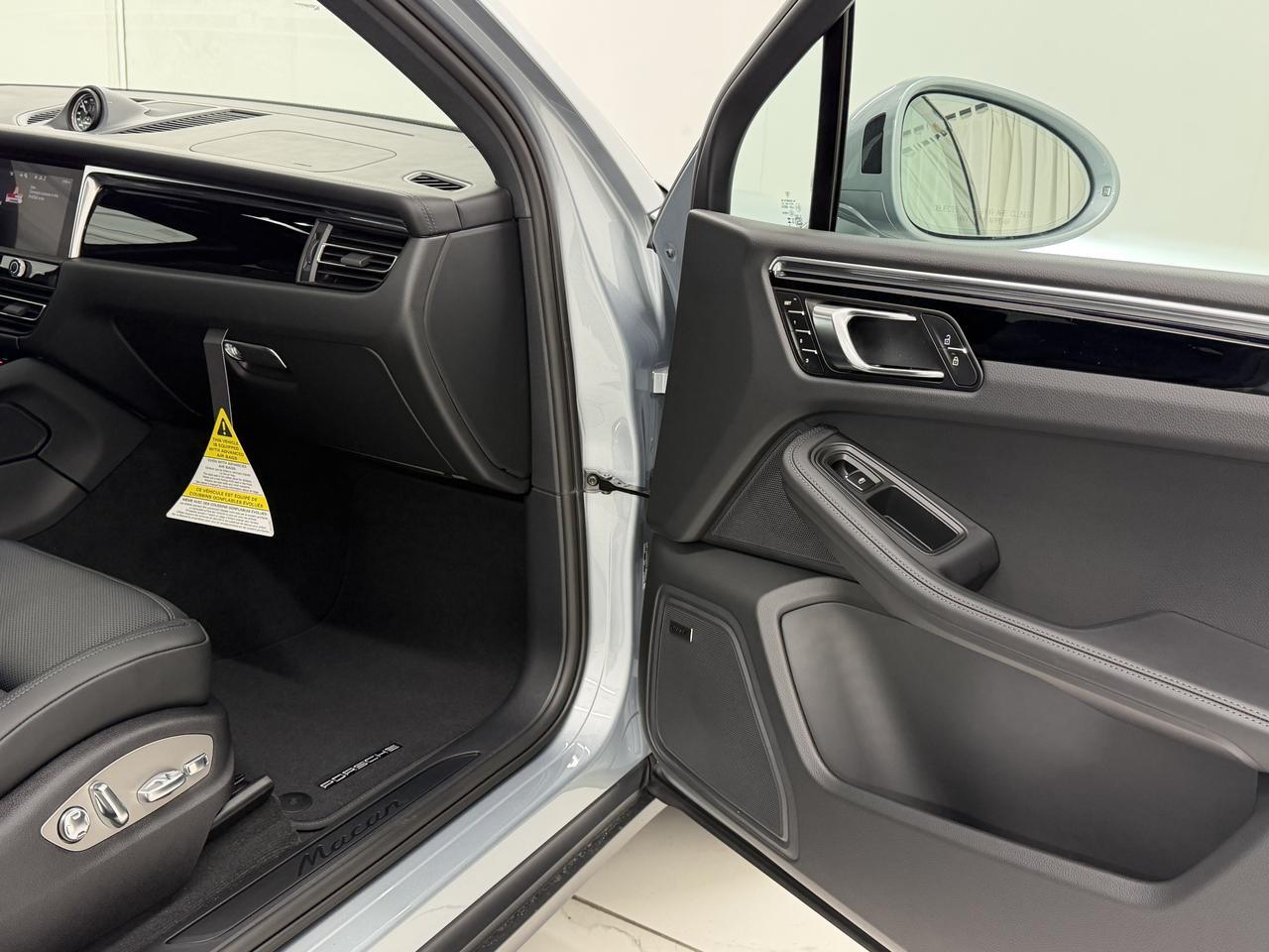 2026 Porsche Macan Newark DE