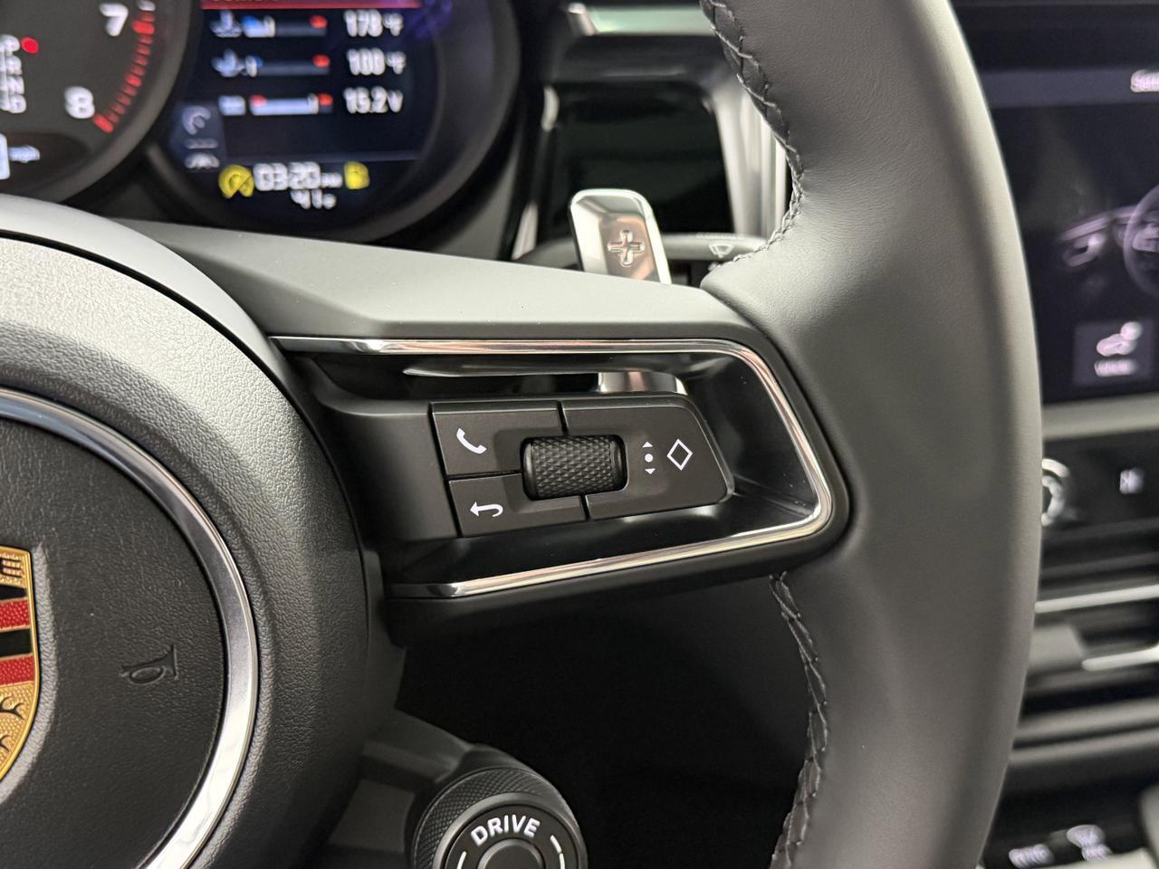 2026 Porsche Macan Newark DE