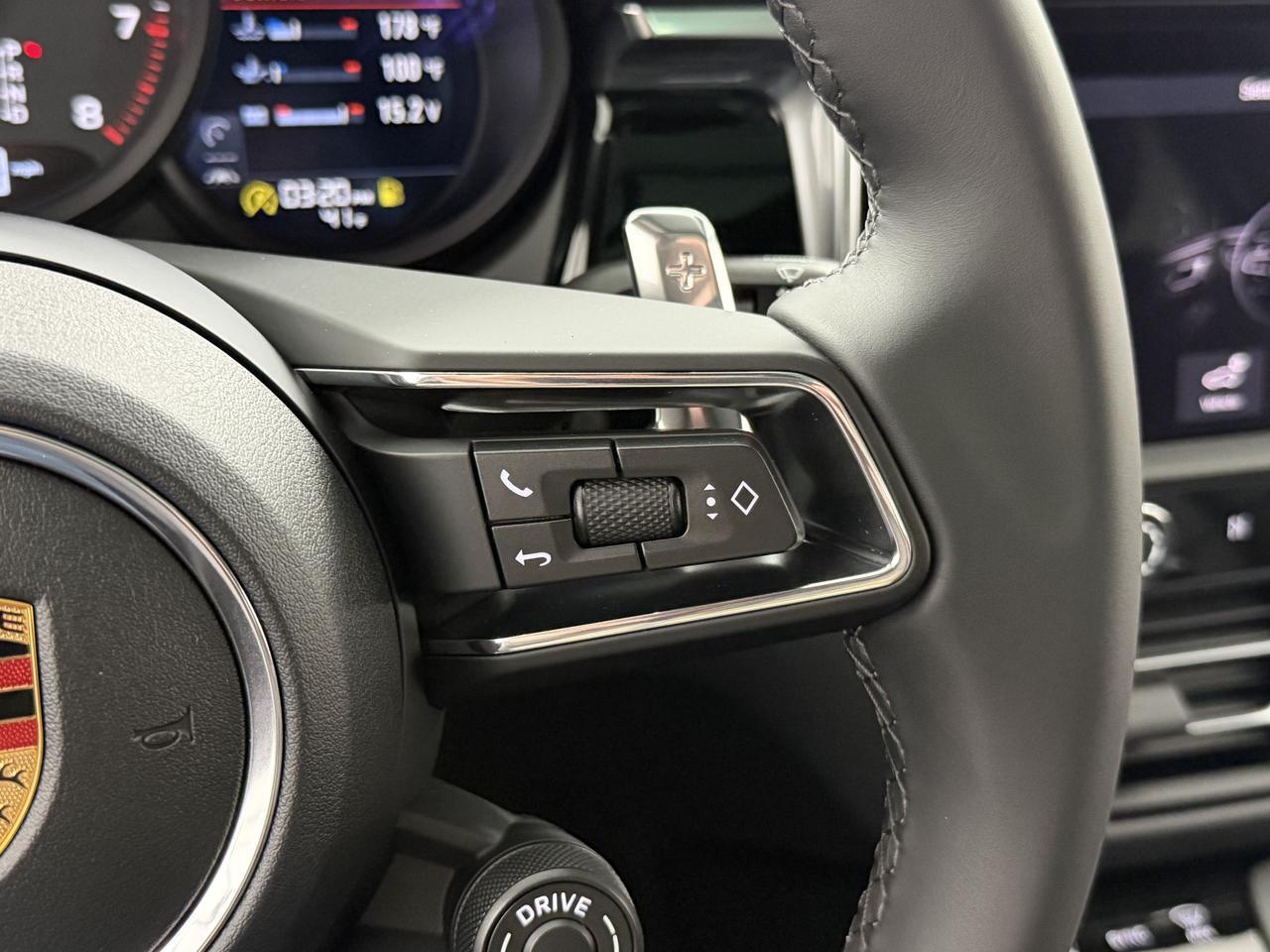 2026 Porsche Macan Newark DE