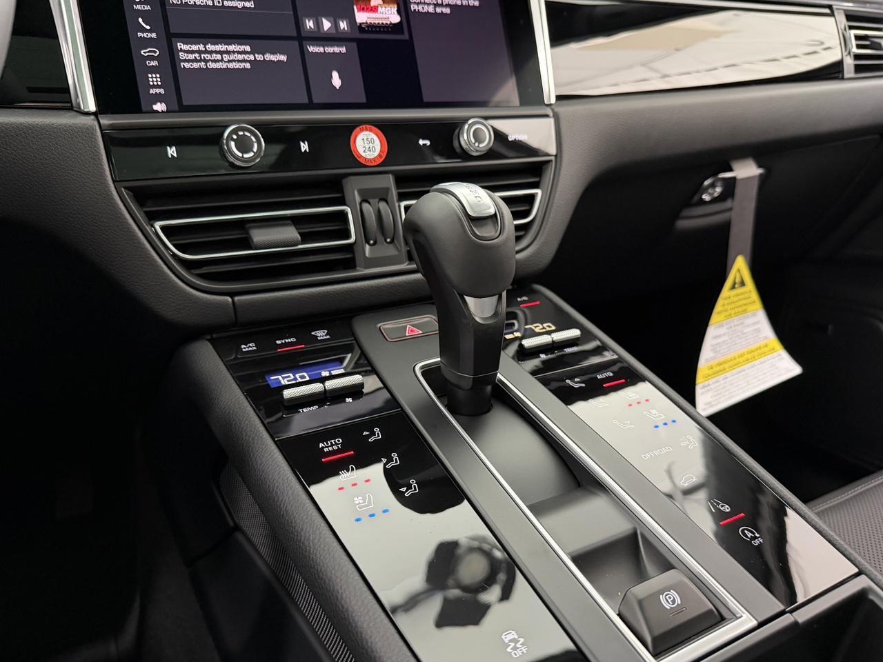 2026 Porsche Macan Newark DE