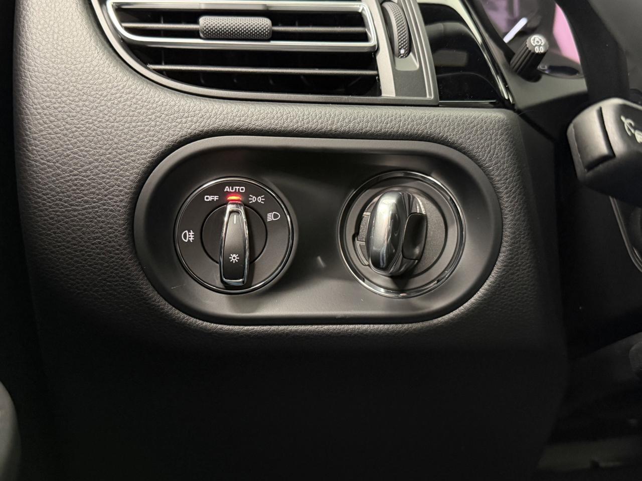 2026 Porsche Macan Newark DE