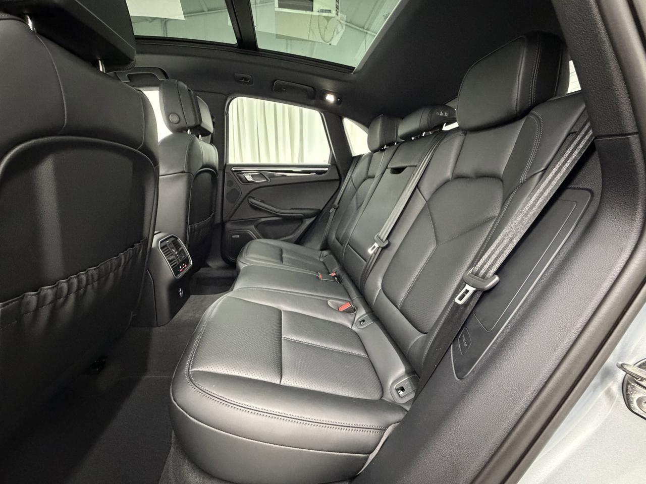 2026 Porsche Macan Newark DE