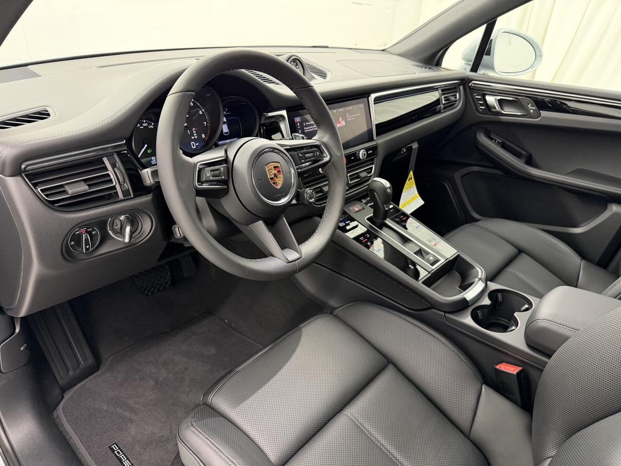 2026 Porsche Macan Newark DE