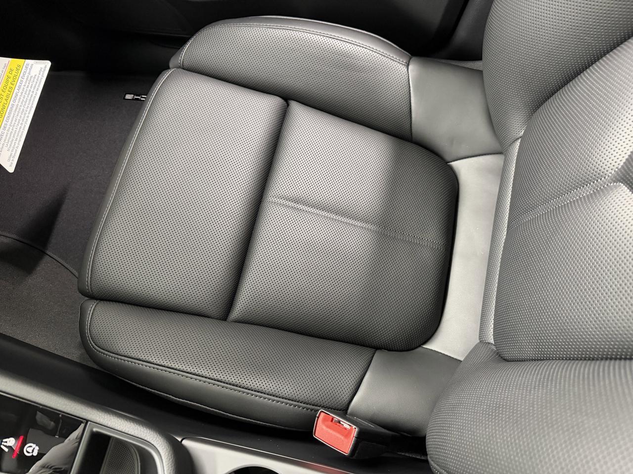 2026 Porsche Macan Newark DE