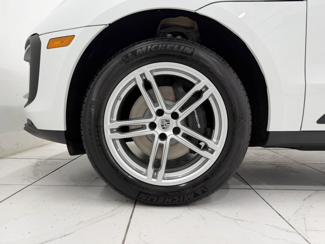 2026 Porsche Macan Newark DE