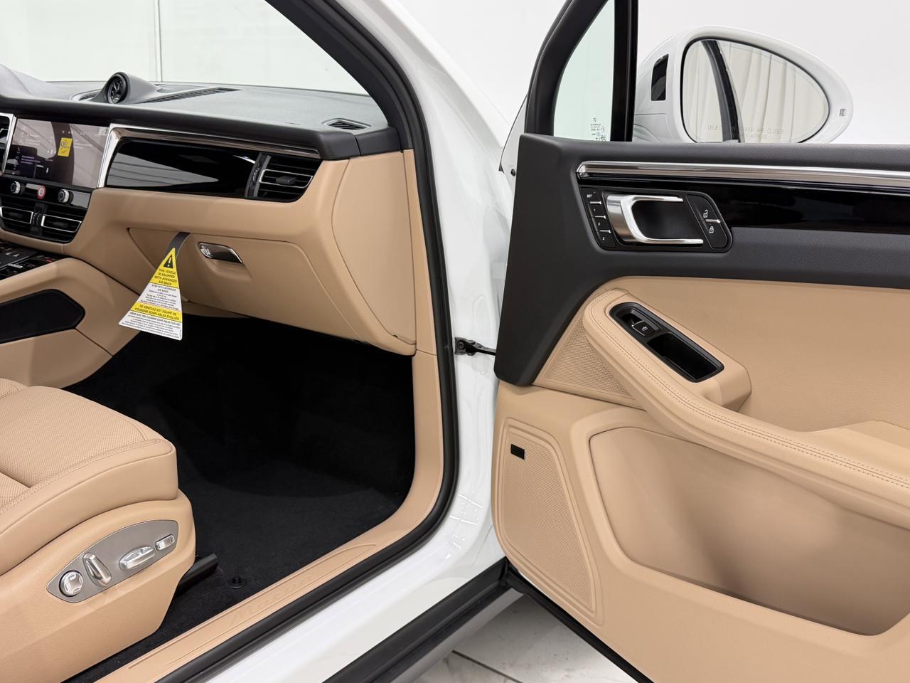2026 Porsche Macan Newark DE