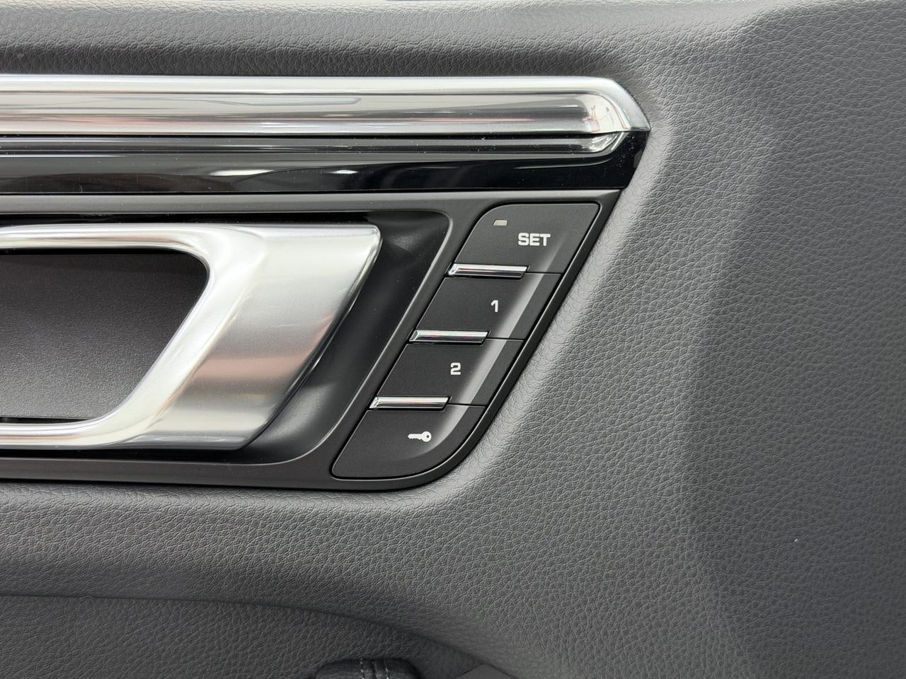 2026 Porsche Macan Newark DE