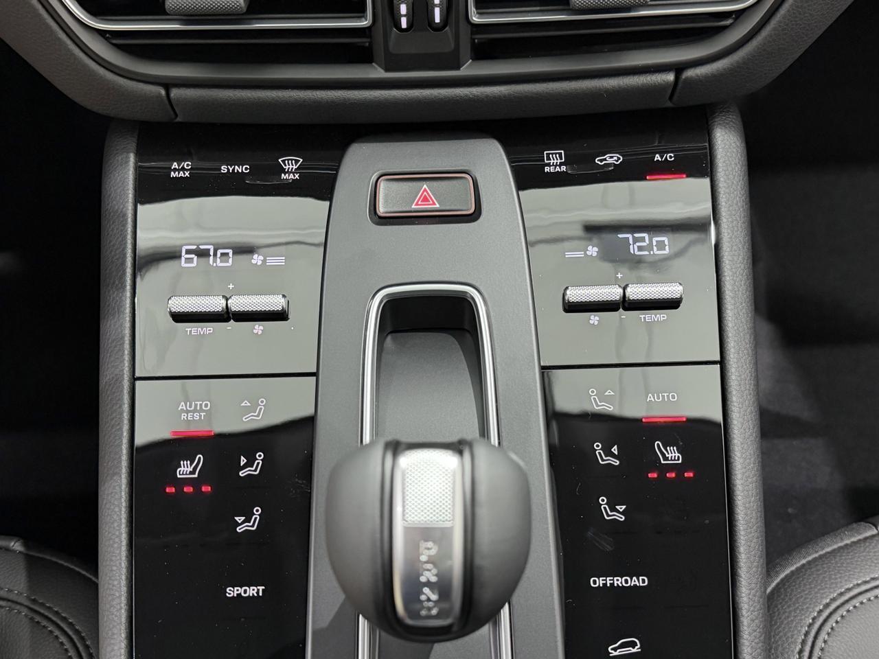 2026 Porsche Macan Newark DE