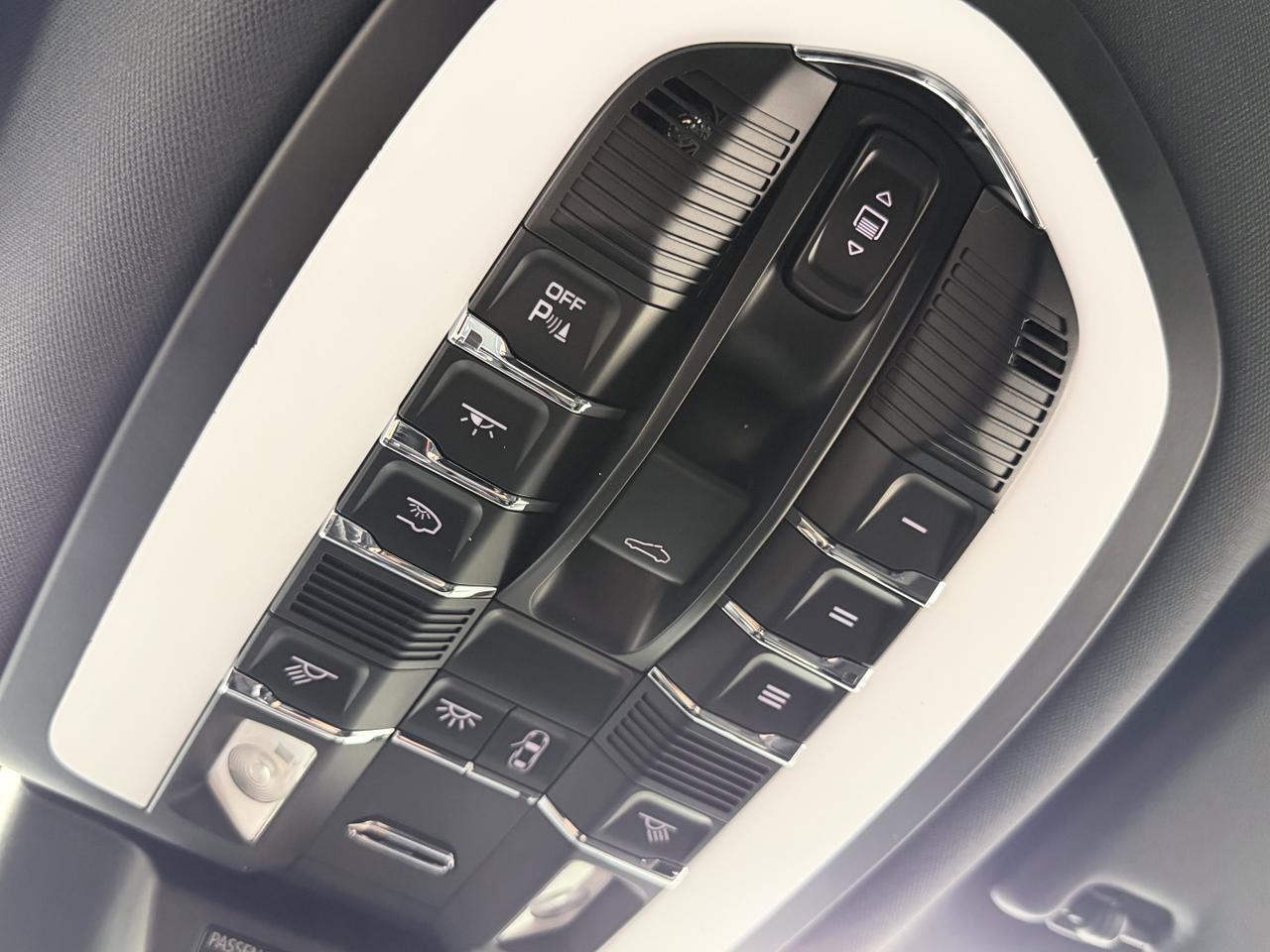 2026 Porsche Macan Newark DE