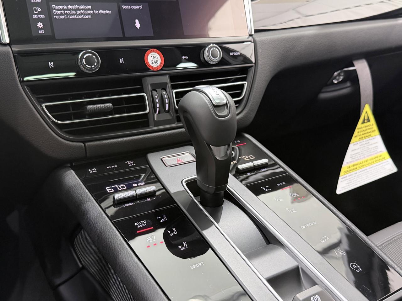 2026 Porsche Macan Newark DE