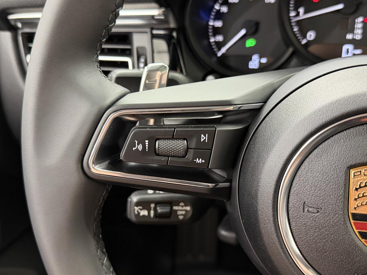 2026 Porsche Macan Newark DE