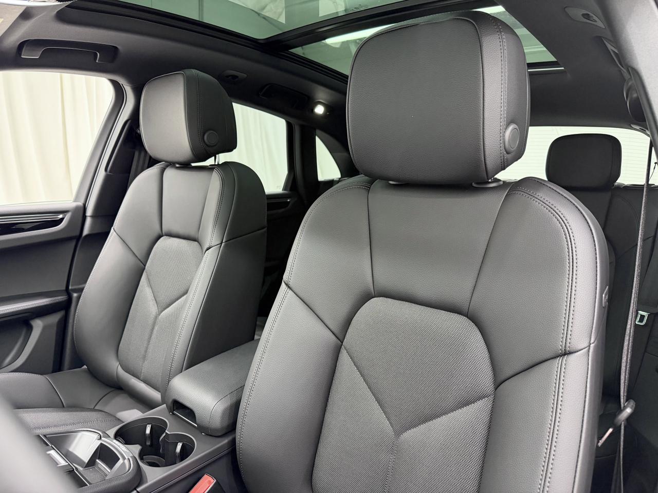 2026 Porsche Macan Newark DE