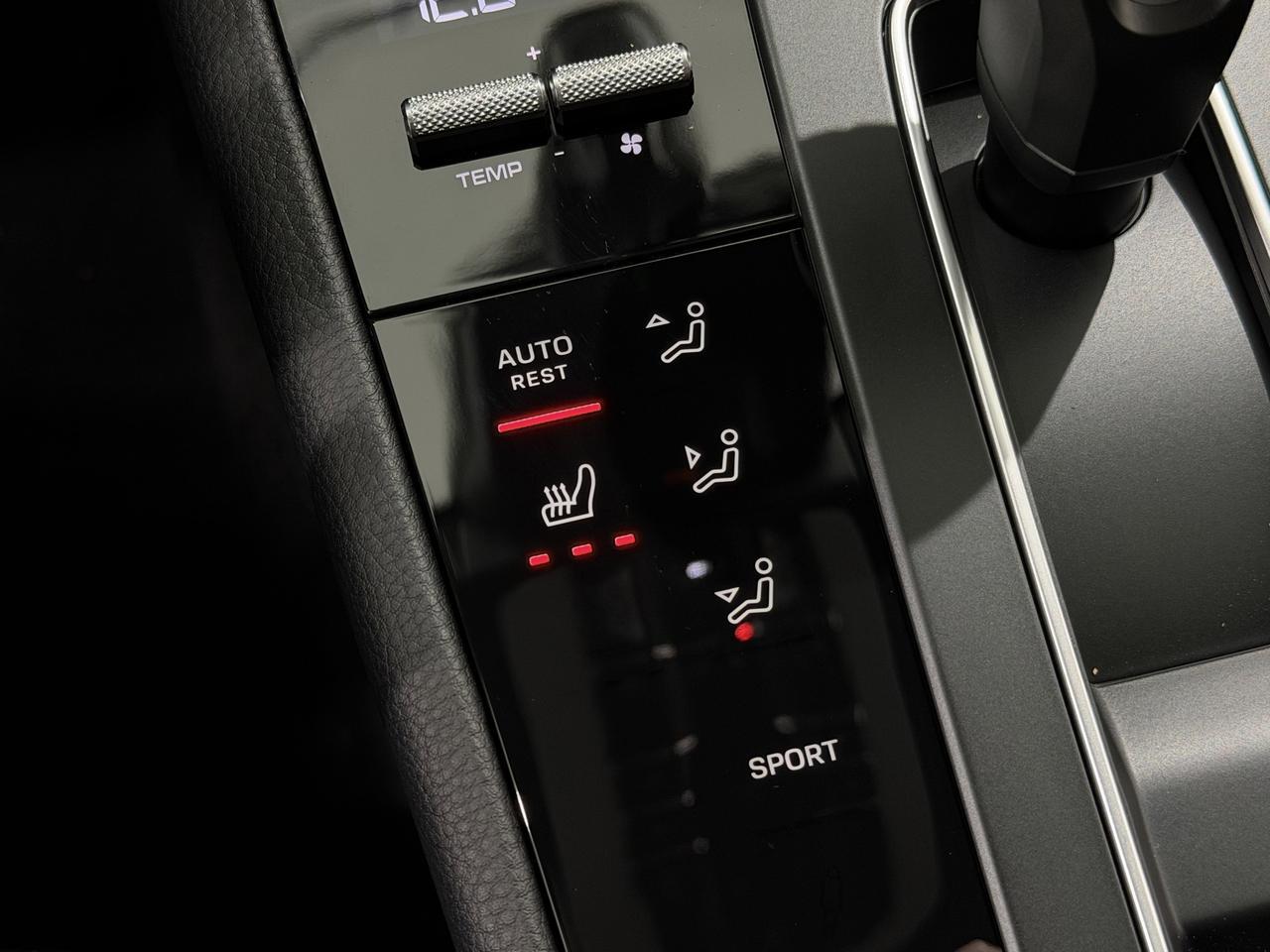 2026 Porsche Macan Newark DE