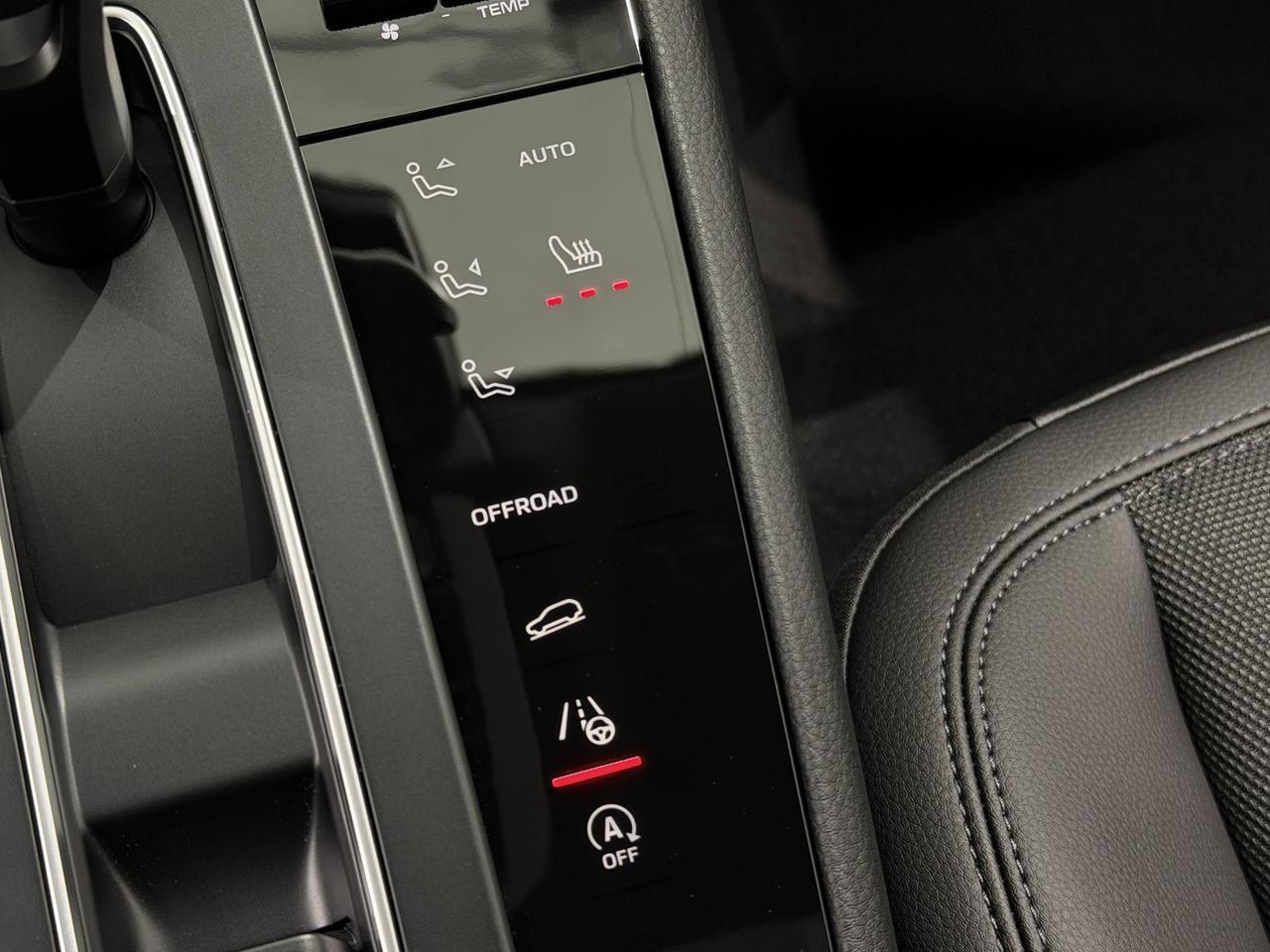 2026 Porsche Macan Newark DE