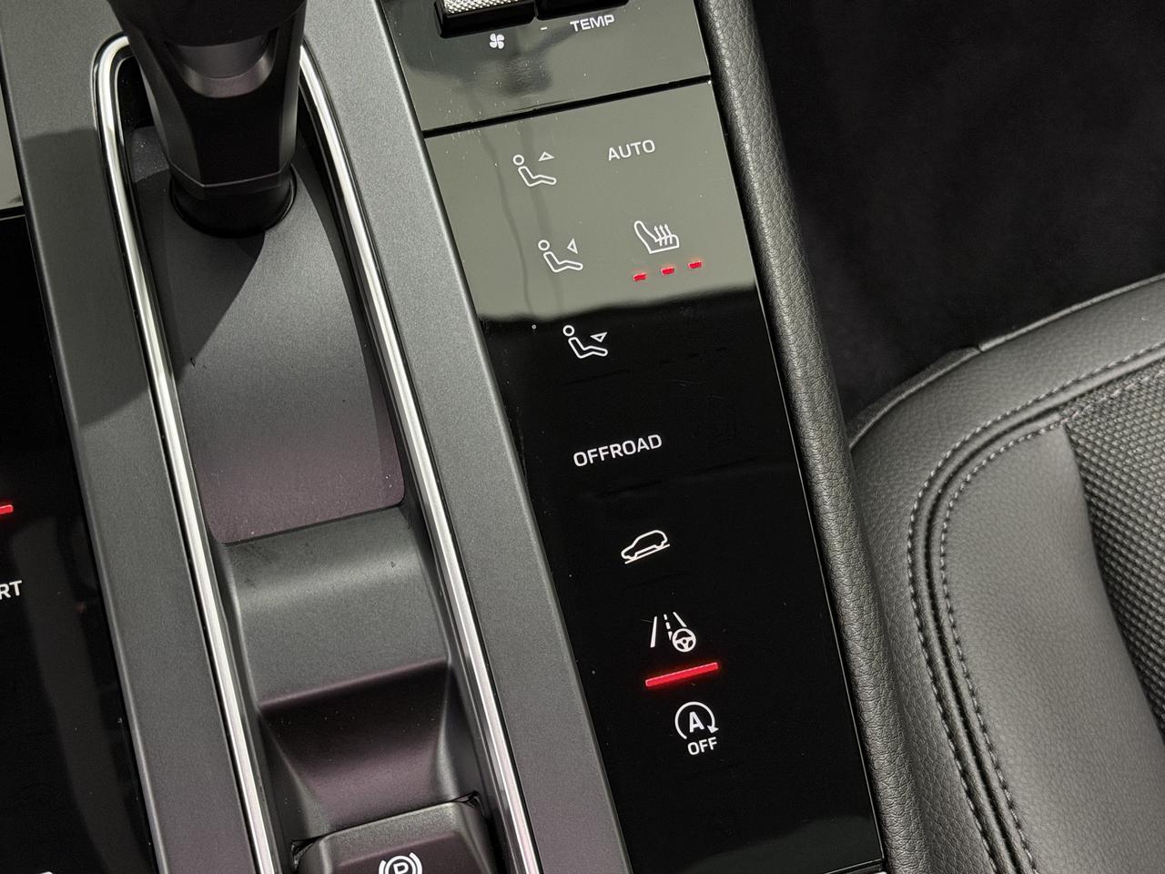 2026 Porsche Macan Newark DE