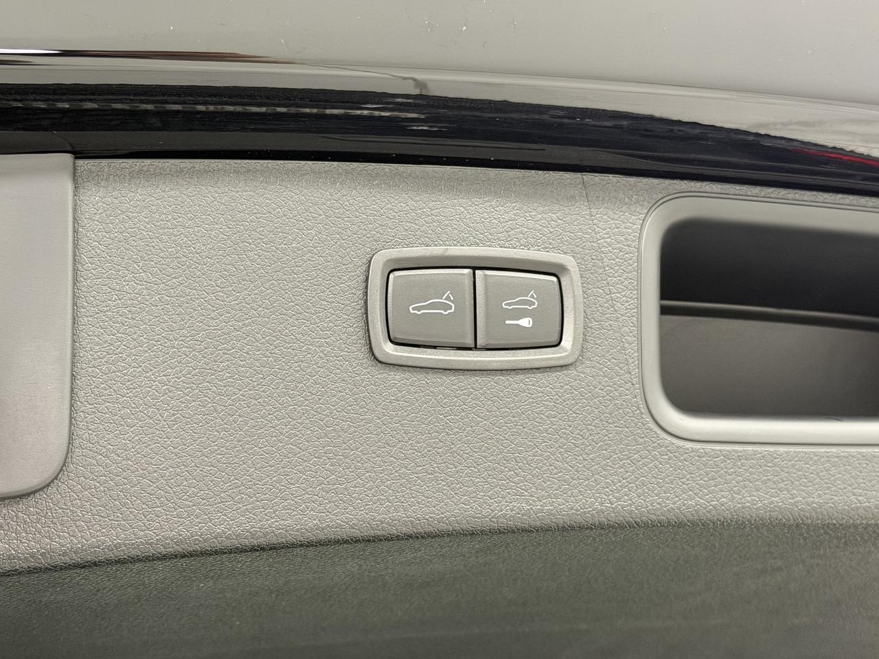 2026 Porsche Macan Newark DE