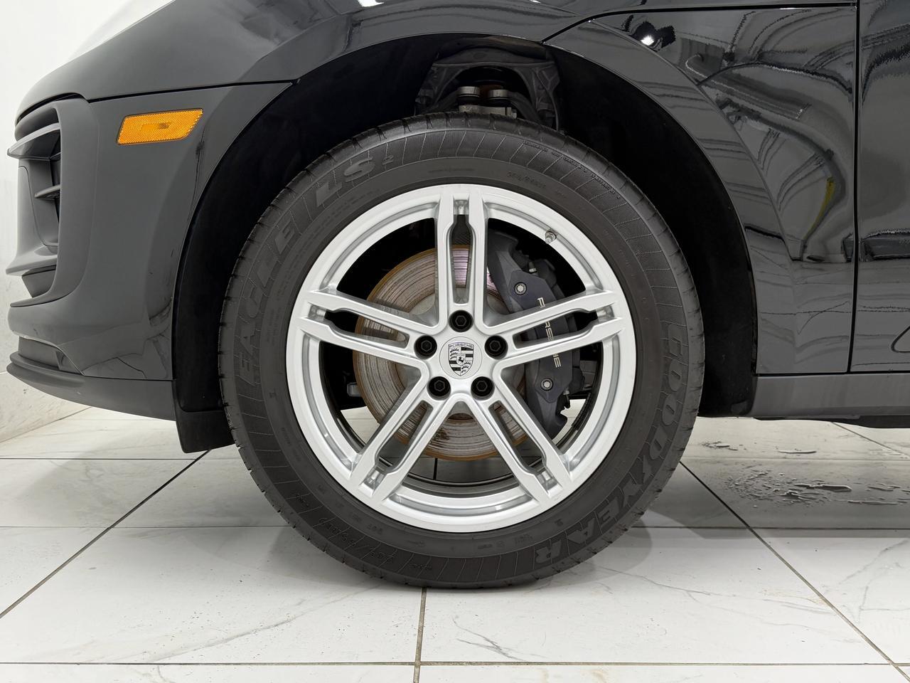 2026 Porsche Macan Newark DE