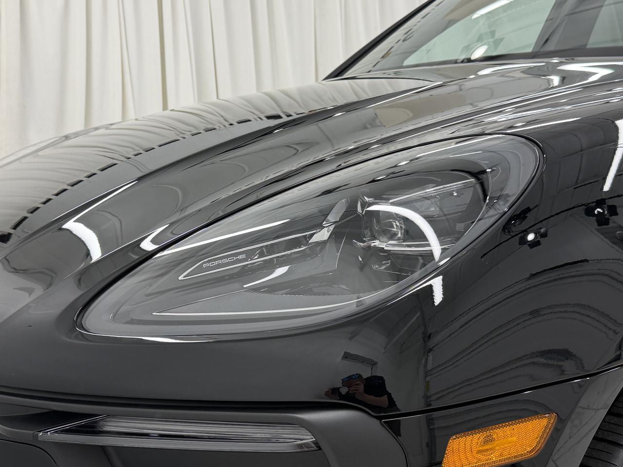 2026 Porsche Macan Newark DE