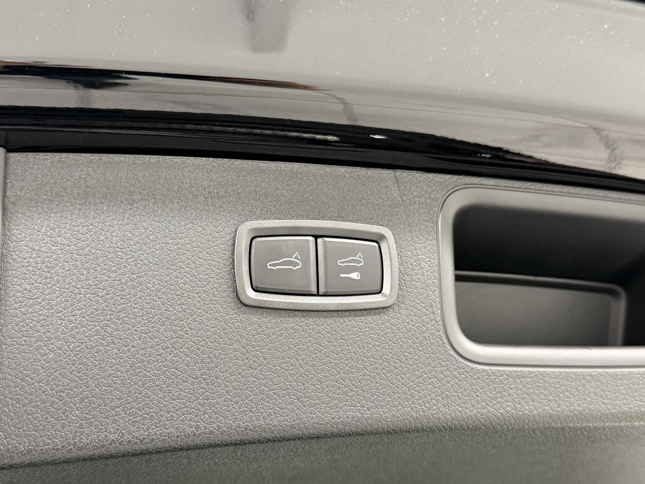 2026 Porsche Macan Newark DE