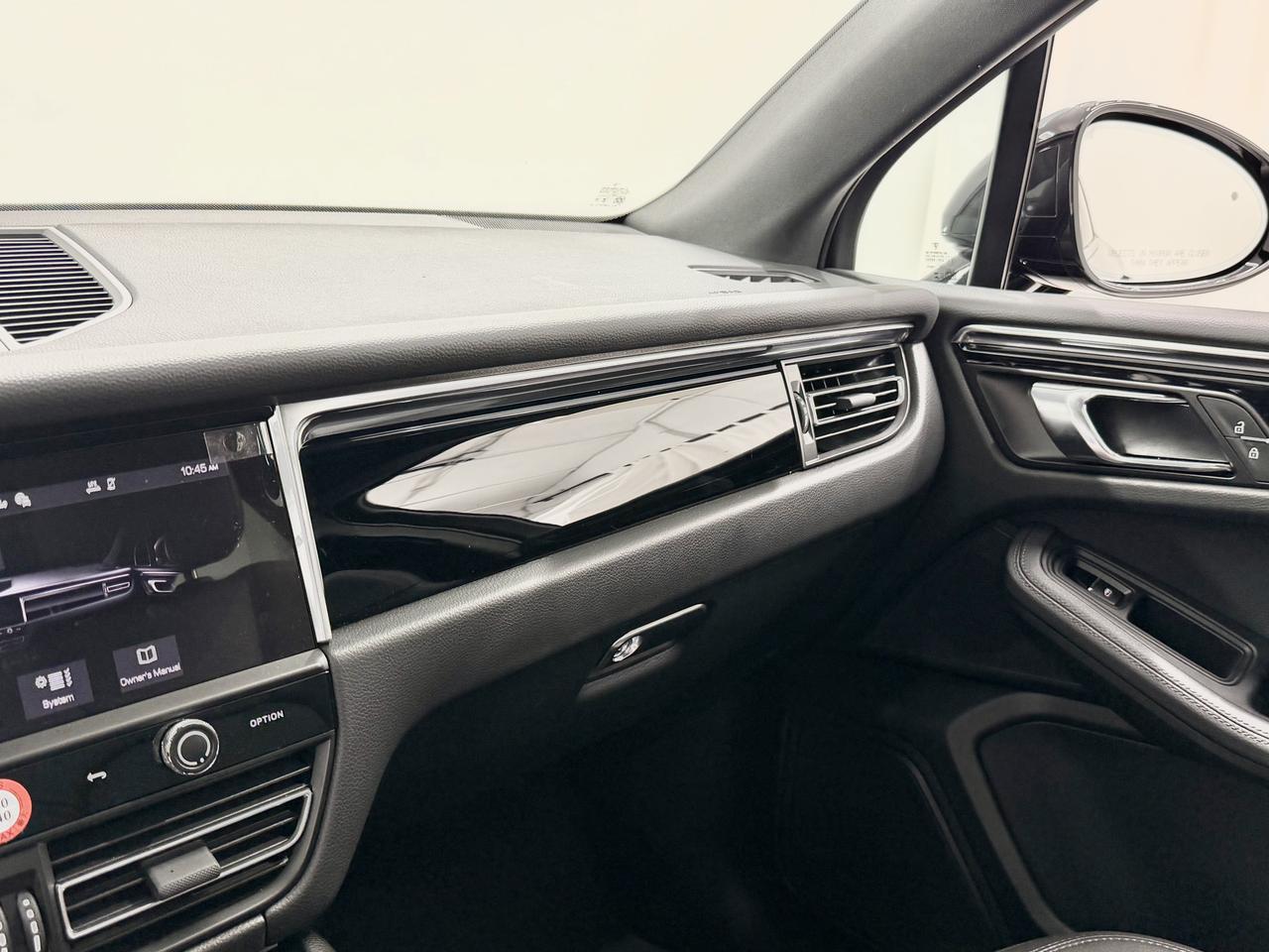 2026 Porsche Macan Newark DE
