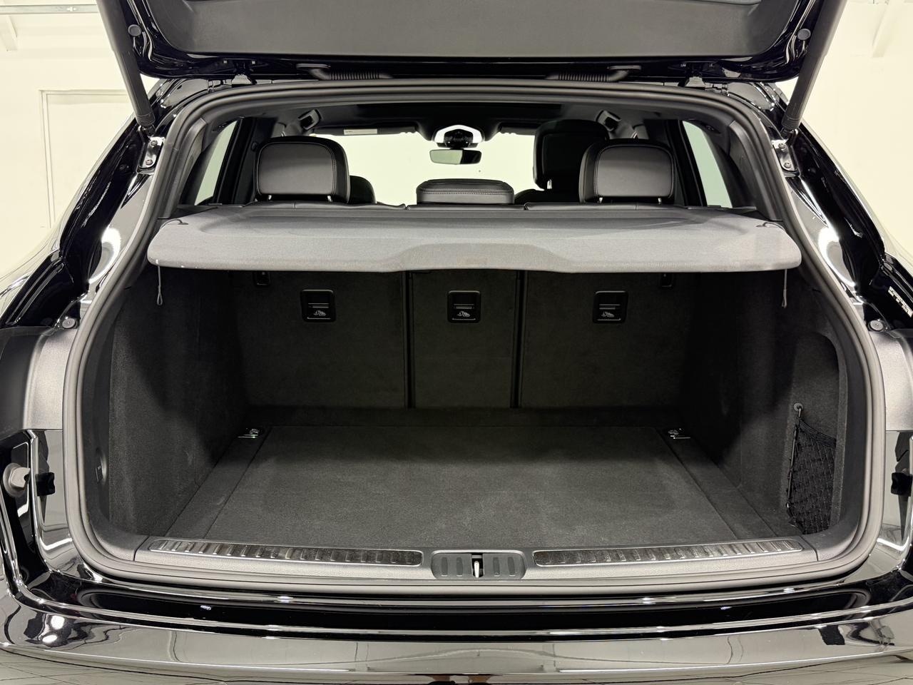 2026 Porsche Macan Newark DE
