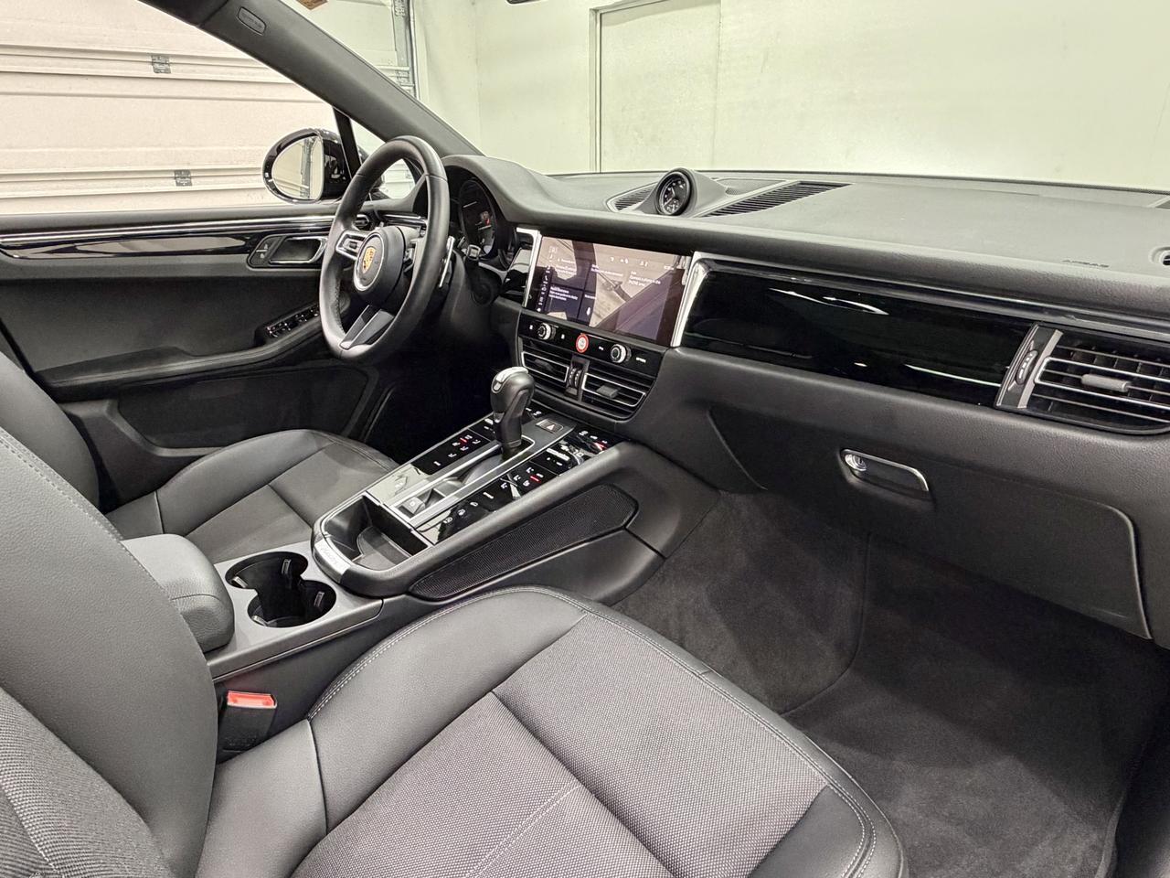 2026 Porsche Macan Newark DE
