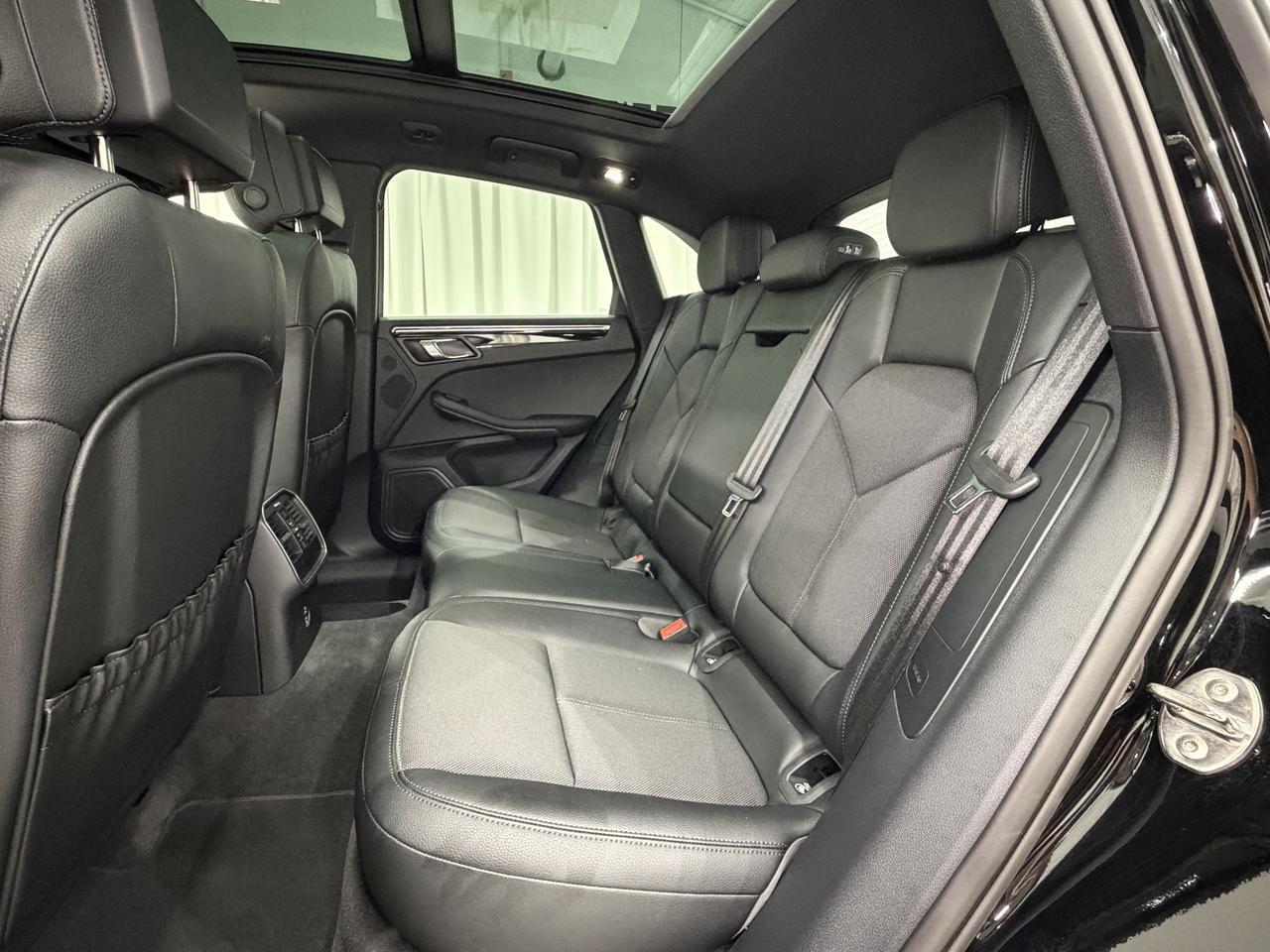 2026 Porsche Macan Newark DE