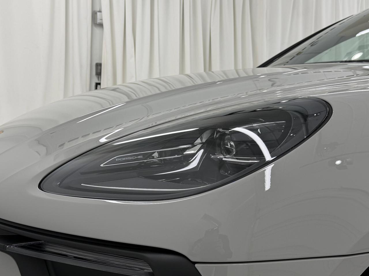 2026 Porsche Macan Newark DE