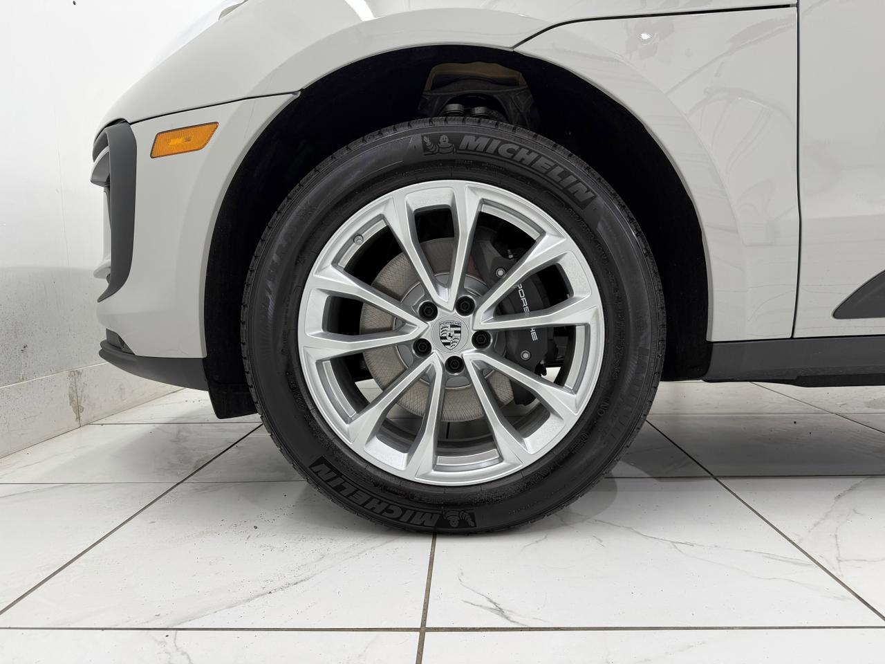 2026 Porsche Macan Newark DE