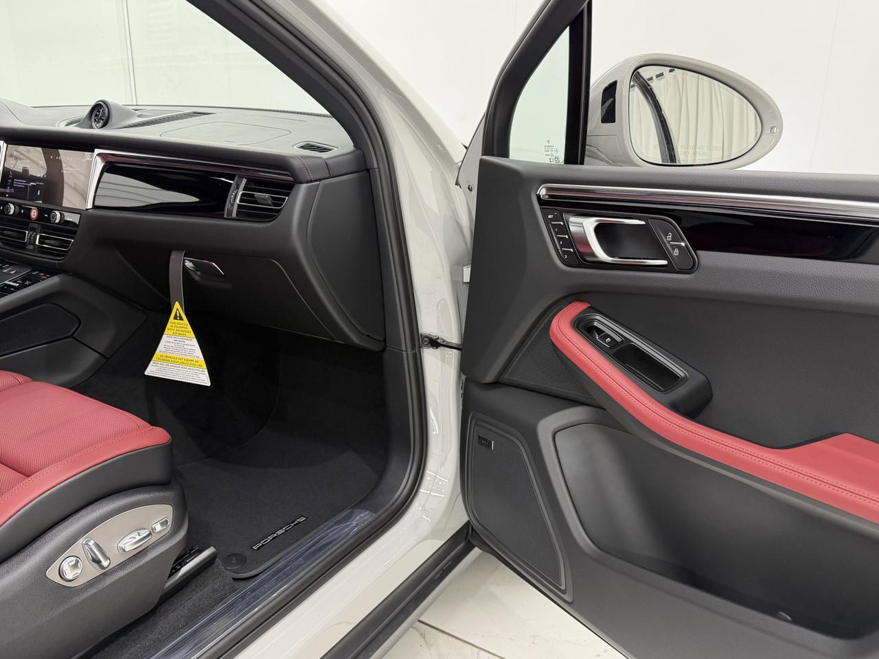 2026 Porsche Macan Newark DE