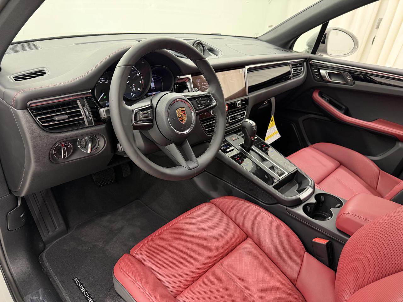 2026 Porsche Macan Newark DE