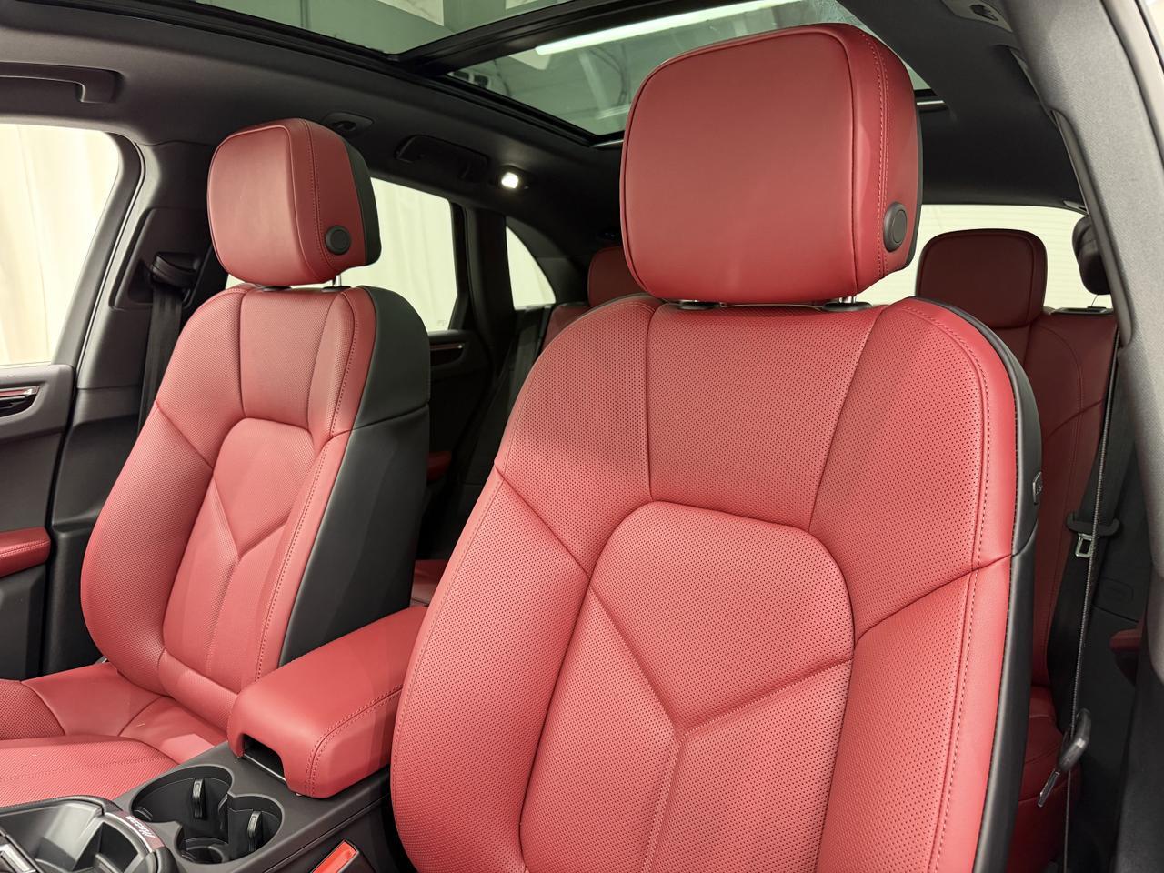 2026 Porsche Macan Newark DE