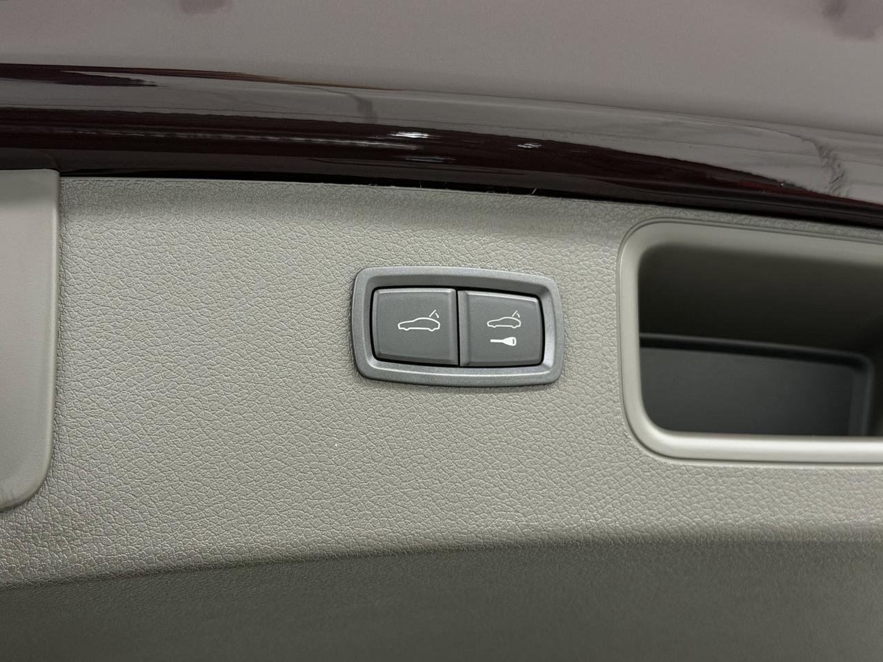 2026 Porsche Macan Newark DE