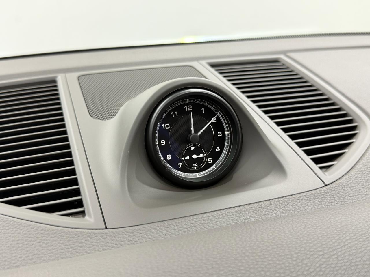 2026 Porsche Macan Newark DE