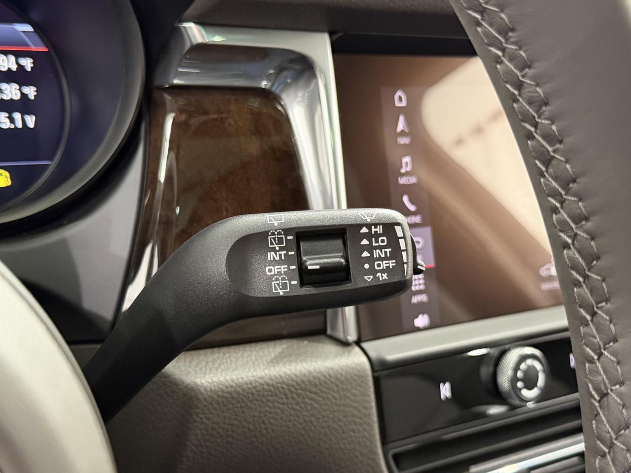 2026 Porsche Macan Newark DE