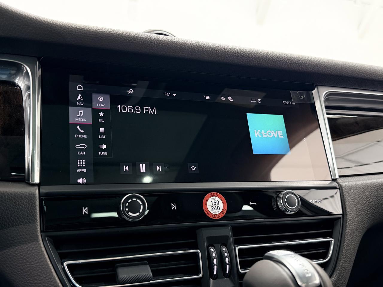 2026 Porsche Macan Newark DE