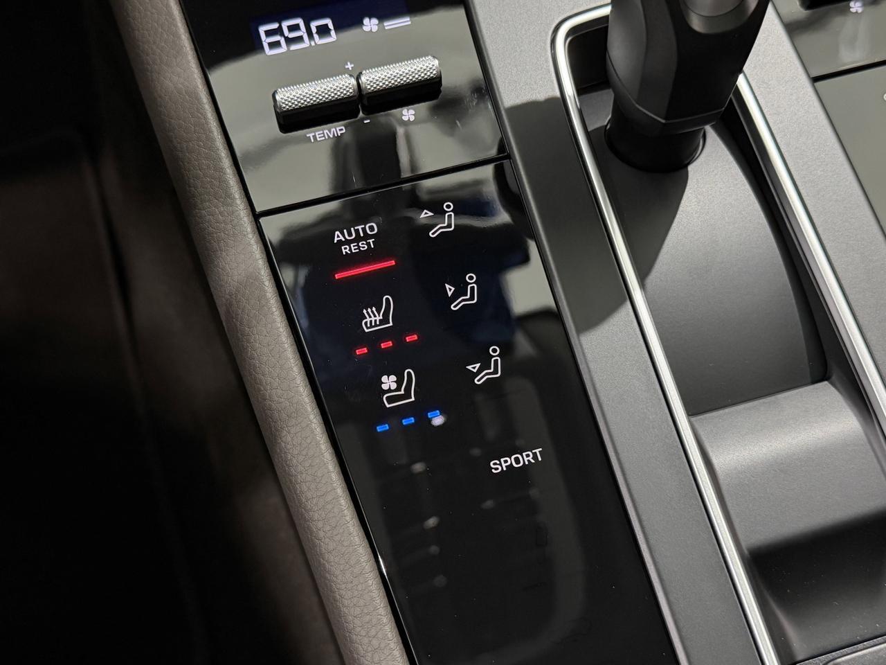 2026 Porsche Macan Newark DE