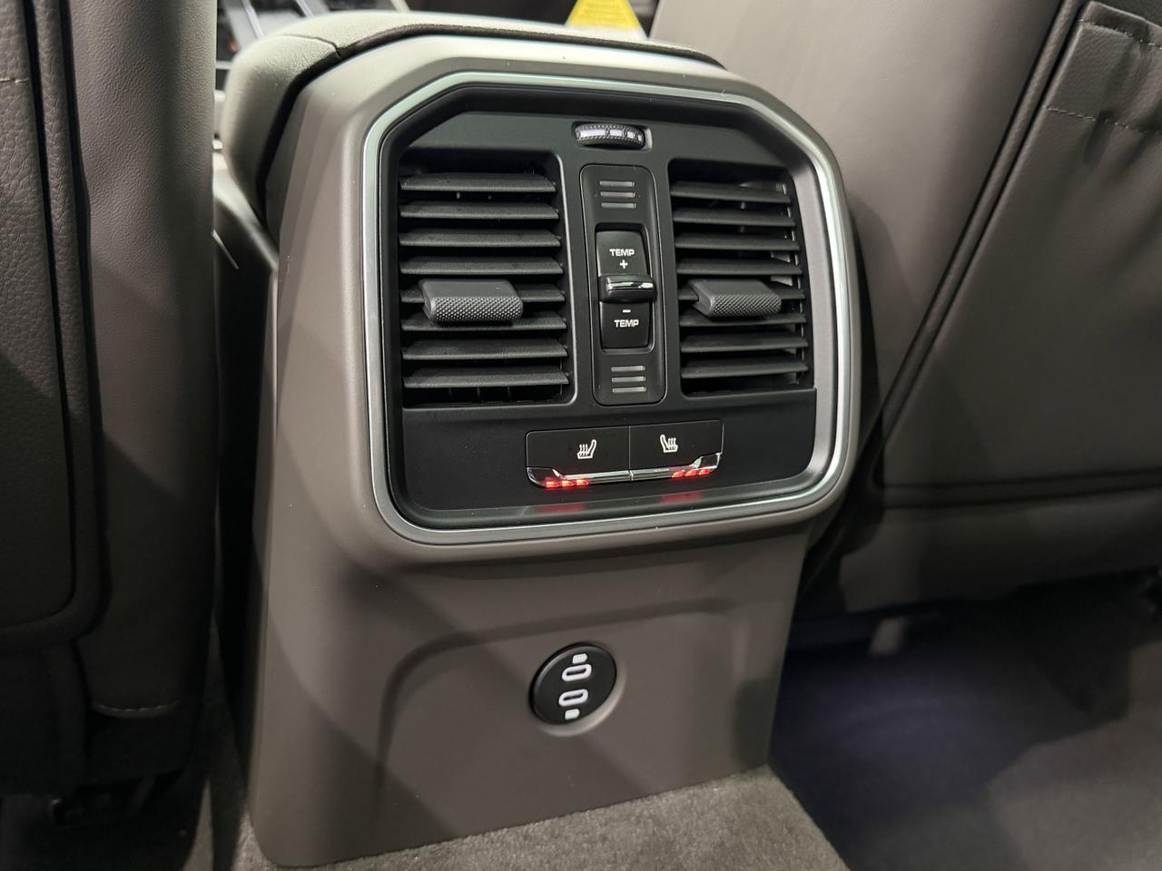 2026 Porsche Macan Newark DE