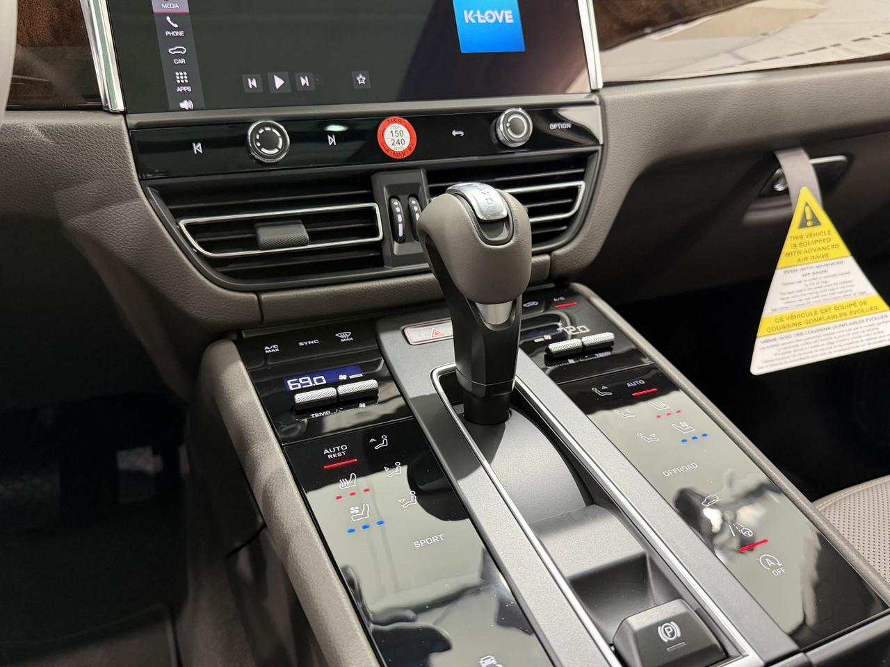 2026 Porsche Macan Newark DE