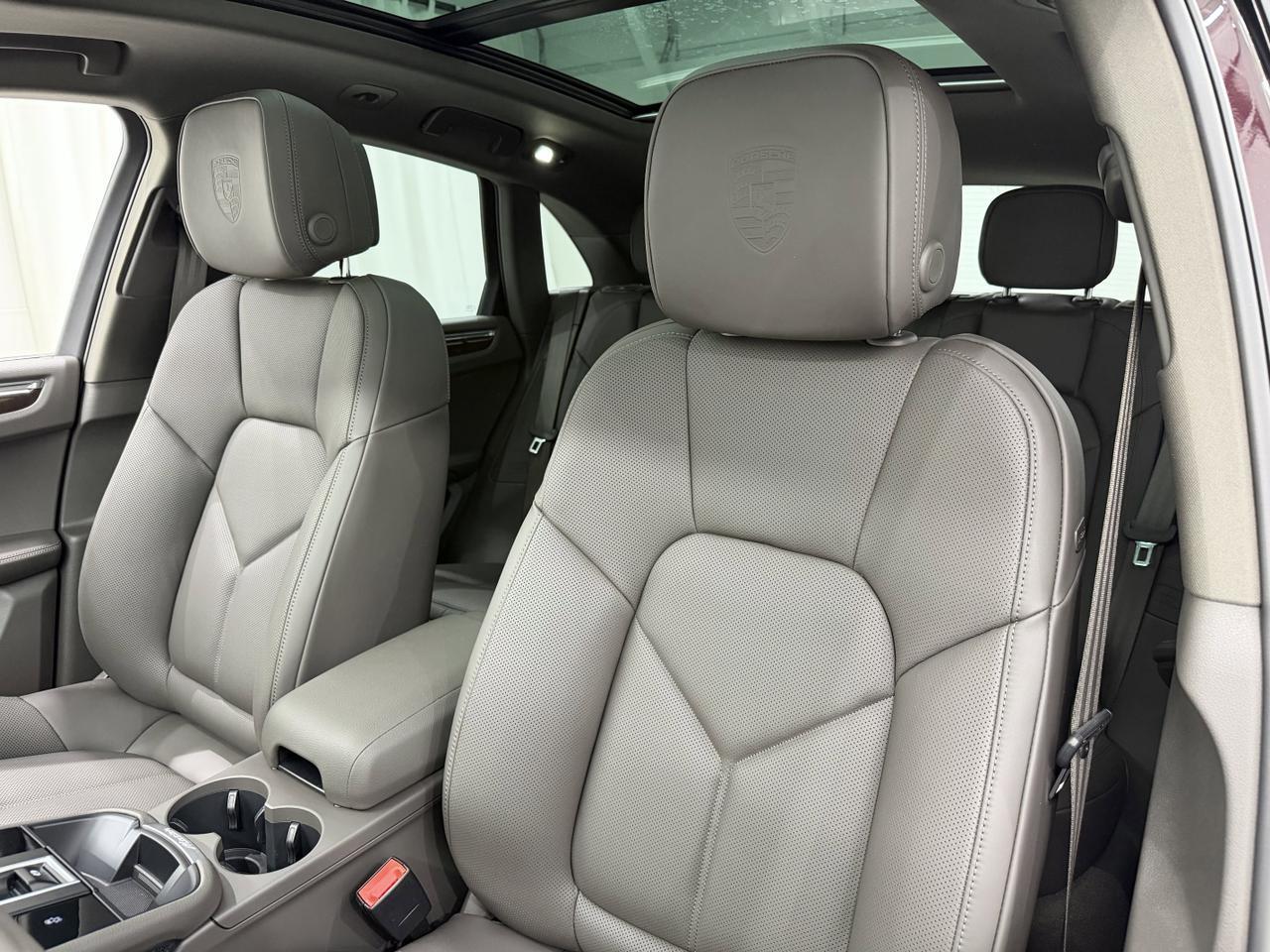 2026 Porsche Macan Newark DE