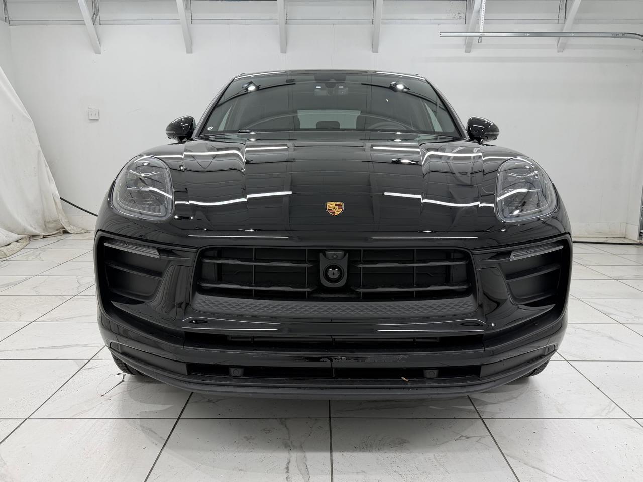 2026 Porsche Macan Newark DE