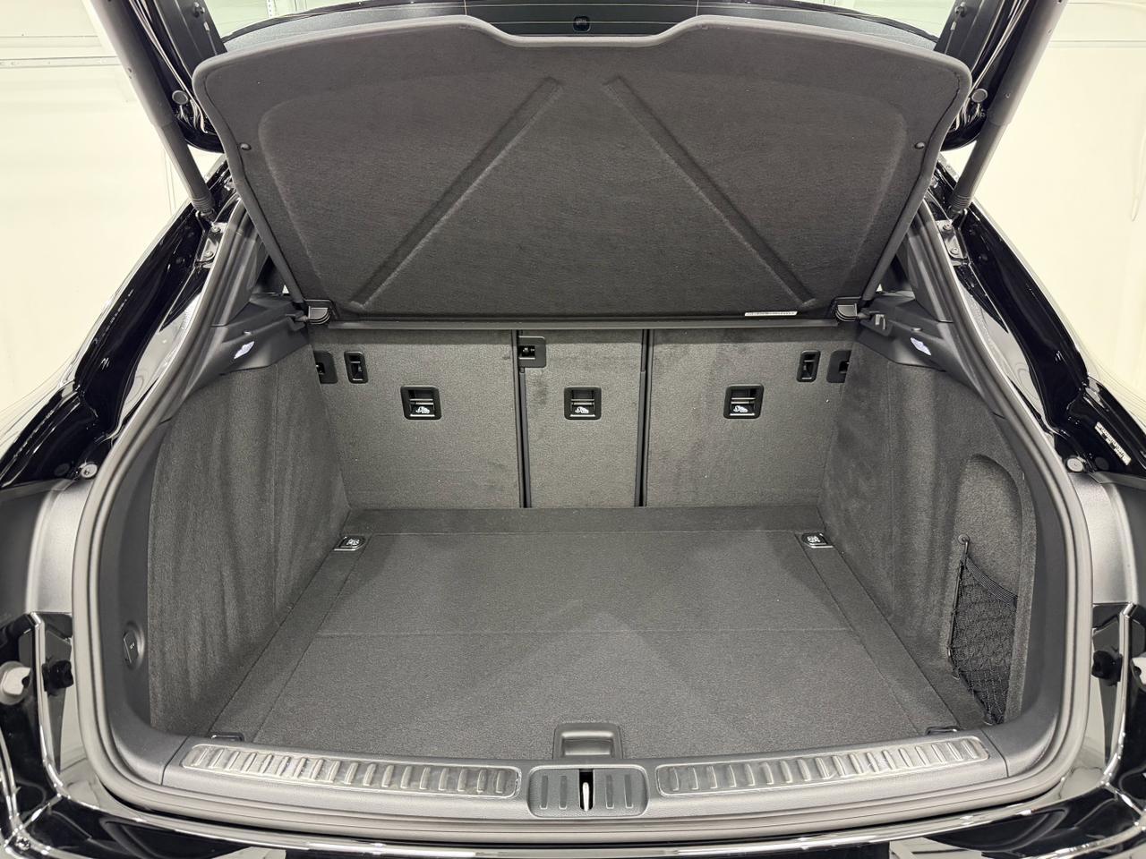 2026 Porsche Macan Newark DE