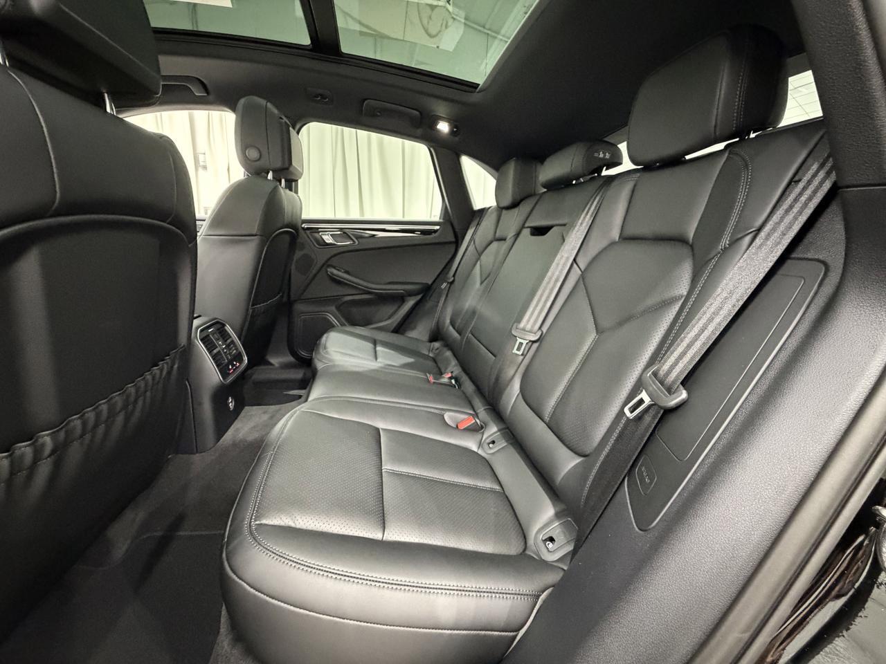 2026 Porsche Macan Newark DE